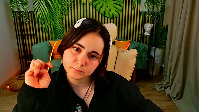 Snapshot of AprilMunoz chatting on 2, 6, 2026 AprilMunoz online show from 2, 6, 2026