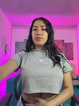 Snapshot of violetta_4m chatting on 22, 6, 2026 violetta 4m online show from 22, 6, 2026