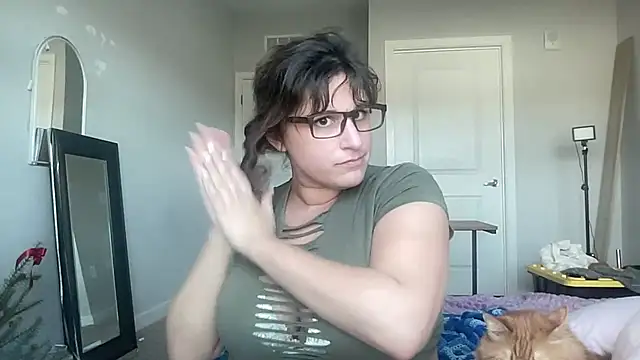 Snapshot of maddiliz chatting on 22, 12, 2025 maddiliz online show from 22, 12, 2025