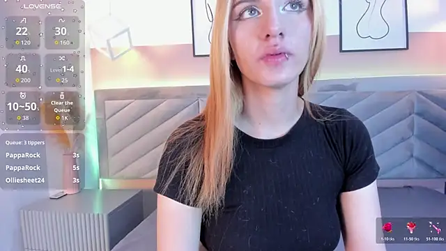 Snapshot of scarlet__rossi chatting on 2, 7, 2026 scarlet rossi online show from 2, 7, 2026