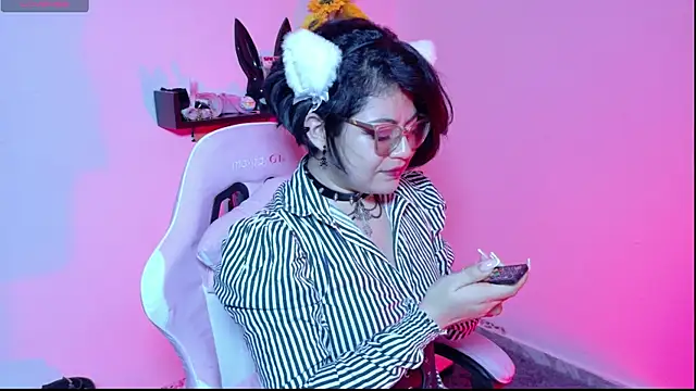 Snapshot of Meow_cat4 chatting on 11, 7, 2026 Meow cat4 online show from 11, 7, 2026