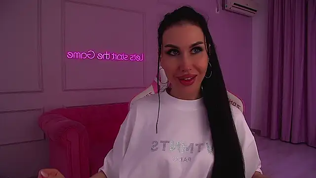 KaylaMous online show from 18, 7, 2026