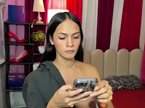 XxBeautyxX online show from 13, 6, 2026