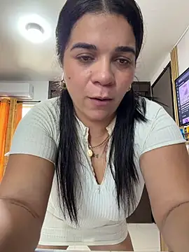 Siri Luxx online show from 17, 7, 2026