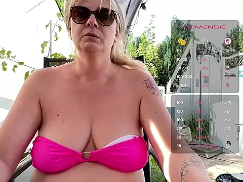 Snapshot of DirtyMarie80 chatting on 23, 6, 2026 DirtyMarie80 online show from 23, 6, 2026