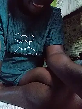 Snapshot of Lave002 chatting on 6, 6, 2026 Lave002 online show from 6, 6, 2026