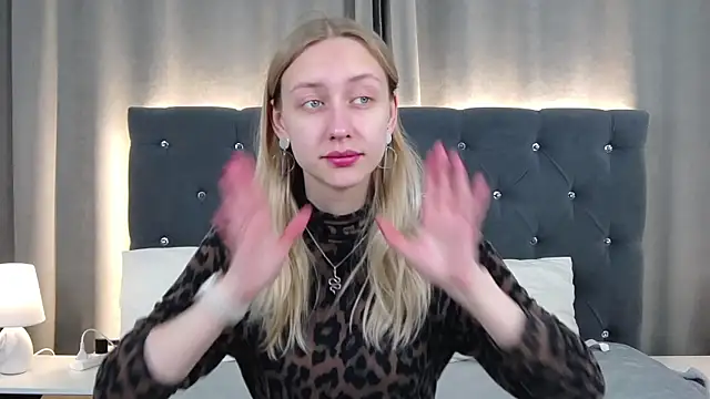 LirienVexx online show from 19, 6, 2026
