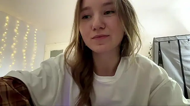 smalllisa online show from 3, 6, 2026