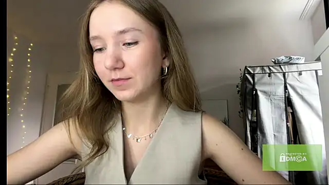 smalllisa online show from 18, 7, 2026