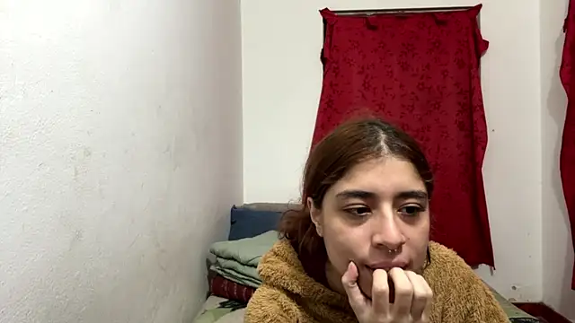 Cherry Luna1 online show from 13, 6, 2026