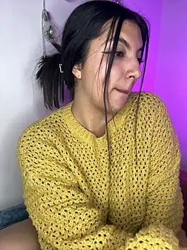 isara a online show from 18, 6, 2026