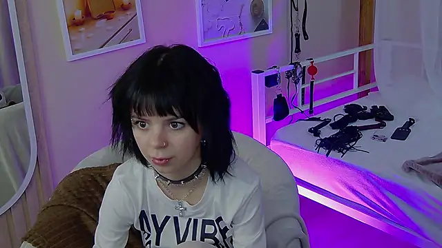 TwiggySmith online show from 28, 6, 2026