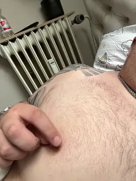 Benny horny21 online show from 4, 6, 2026