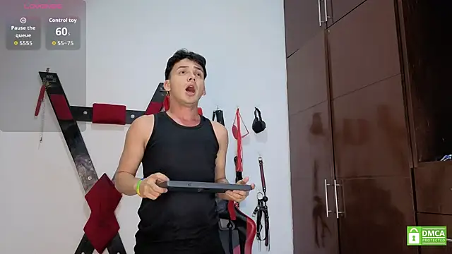 Snapshot of Nicolas_AthleticBoy chatting on 4, 7, 2026 Nicolas AthleticBoy online show from 4, 7, 2026