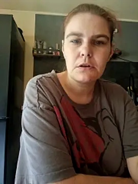 Snapshot of GoldenWifee chatting on 10, 6, 2026 GoldenWifee online show from 10, 6, 2026
