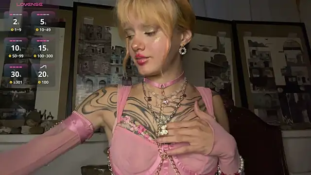 JoanneMcauly online show from 3, 7, 2026
