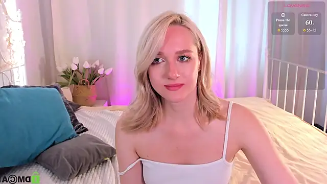 Snapshot of Chloe-Deccer chatting on 11, 7, 2026 Chloe-Deccer online show from 11, 7, 2026