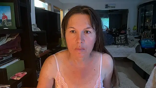monikam82 online show from 7, 6, 2026