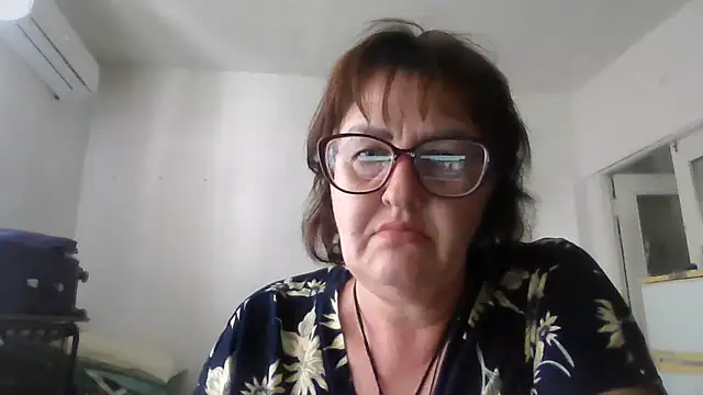 ErikaXShine online show from 18, 6, 2026