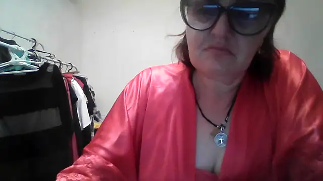ErikaXShine online show from 25, 7, 2026