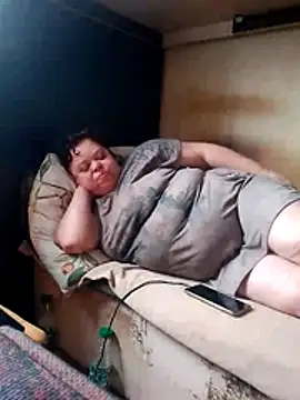 oksana72 online show from 9, 4, 2026