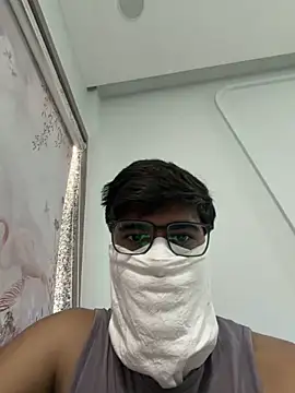 Snapshot of dreamy_boy chatting on 13, 6, 2026 dreamy boy online show from 13, 6, 2026