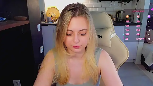 blonde kellyy online show from 23, 6, 2026