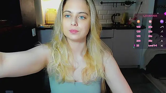 blonde kellyy online show from 22, 7, 2026