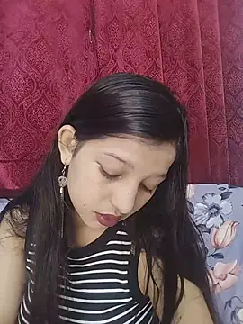 Queen Rosyy online show from 24, 7, 2026