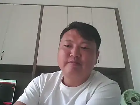 Snapshot of RzBBSS chatting on 8, 6, 2026 RzBBSS online show from 8, 6, 2026