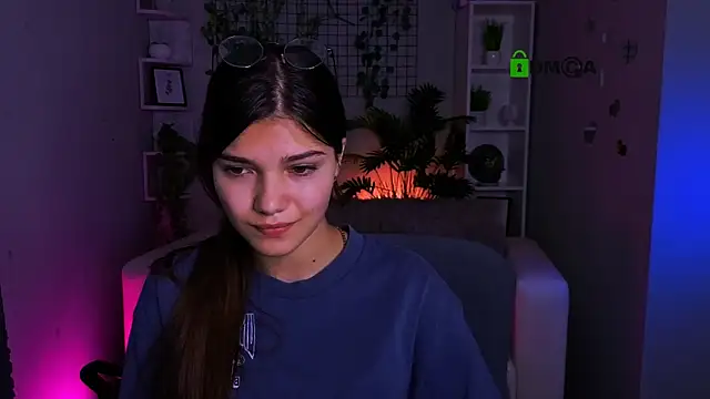 kiaraa belle online show from 19, 6, 2026
