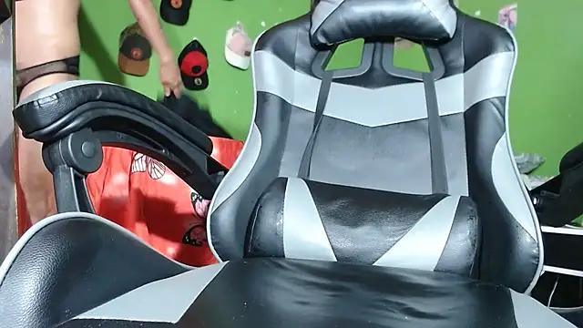 Snapshot of Arian_Pervert chatting on 17, 1, 2025 Arian Pervert online show from 17, 1, 2025