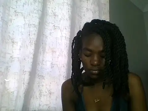 Snapshot of Lola_Allure chatting on 28, 6, 2026 Lola Allure online show from 28, 6, 2026