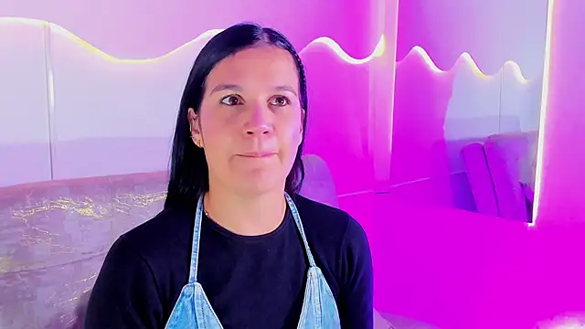 MiaHansson online show from 21, 6, 2026