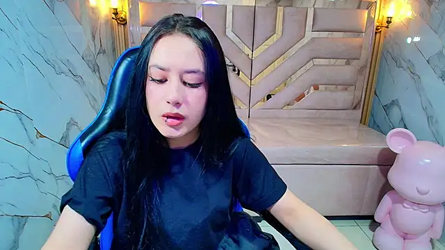 Aleja r  online show from 4, 7, 2026