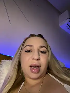 Snapshot of xLexi chatting on 30, 6, 2026 xLexi online show from 30, 6, 2026