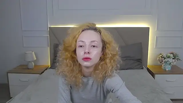 MiaVelmont online show from 23, 6, 2026