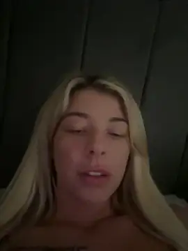 Snapshot of TaysummerB chatting on 30, 6, 2026 TaysummerB online show from 30, 6, 2026