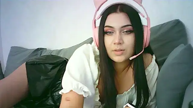 LolaBunnytx online show from 16, 6, 2026