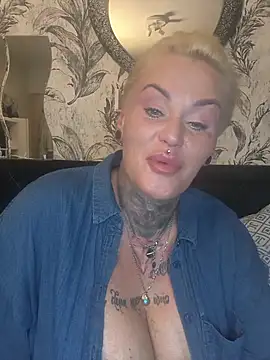 InkedMissLaBaehm online show from 15, 6, 2026