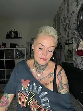InkedMissLaBaehm online show from 15, 7, 2026