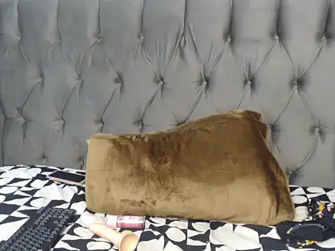 Loyal Alisha online show from 25, 6, 2026