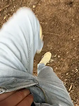 Snapshot of Skinnyrisky chatting on 11, 6, 2026 Skinnyrisky online show from 11, 6, 2026