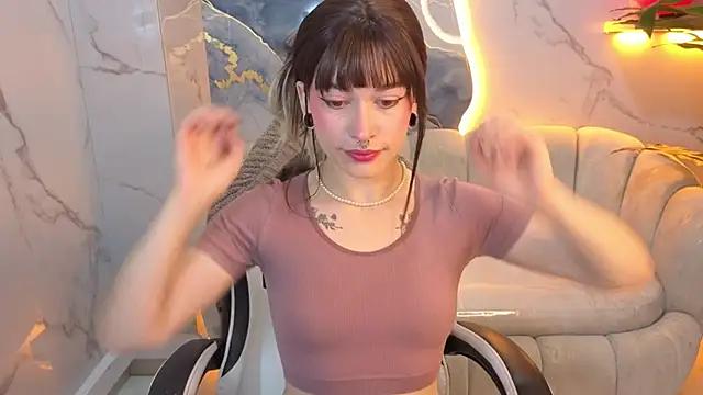 Lily Tx online show from 6, 7, 2026