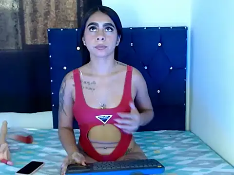 Snapshot of HelenDavied chatting on 30, 7, 2026 HelenDavied online show from 30, 7, 2026