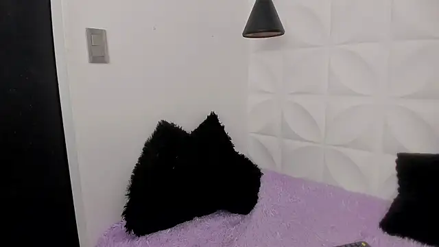 valerie  skinny online show from 19, 6, 2026