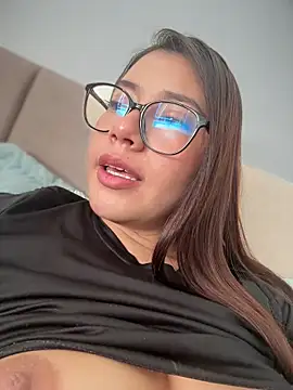 Snapshot of Saracalderon chatting on 28, 7, 2026 Saracalderon online show from 28, 7, 2026
