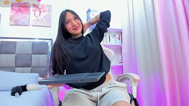 isasaenz  online show from 31, 7, 2026