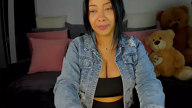 NicolePasqualott online show from 14, 1, 2025