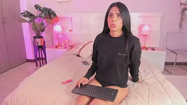 Jasmiinn  online show from 1, 8, 2026